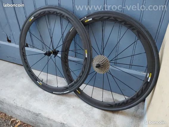 Roues carbone Mavic Cosmic 40 à pneus, vélo route course - 3