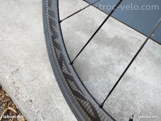 Roues carbone Mavic Cosmic 40 à pneus, vélo route course - 4