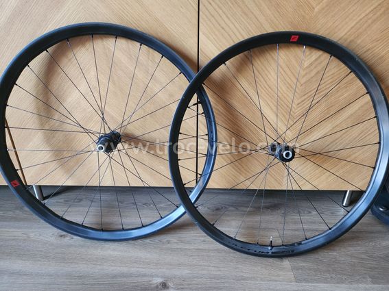 Roue fulcrum red zone carbon