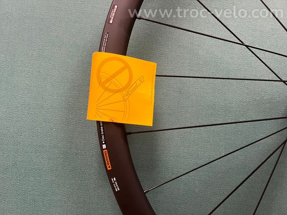 Paire roues carbone Shimano 105 RS710 C32 Disc NEUVES - 5