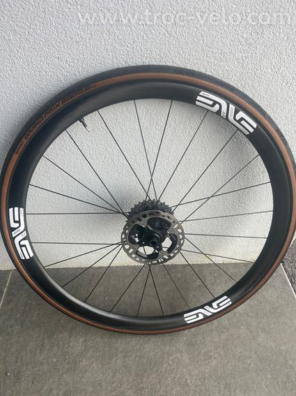 Paire de roues envie 2.3 corps shimano 12v disques et tubeless  - 2