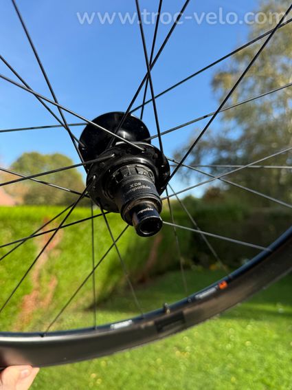 Roue arrière GIANT SLR 2 Carbone - Urgent - 4