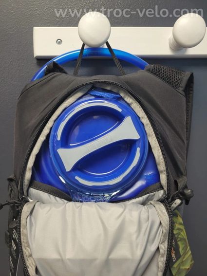 Sac de vélo Camelbak "Lobo" 9L (2L eau) - 3