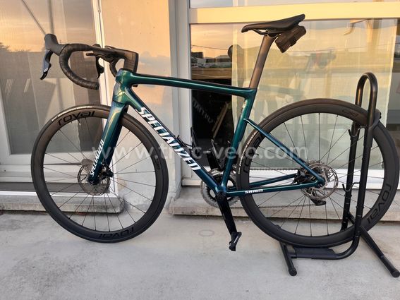 Specialized tarmac sl8 sram rival axs