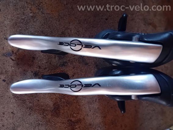 Manettes changement de vitesses campagnolo veloce 10v