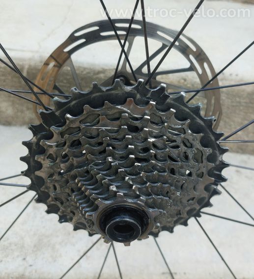 Roval C38 + cassette 12 v et disque sram + pneu - 2