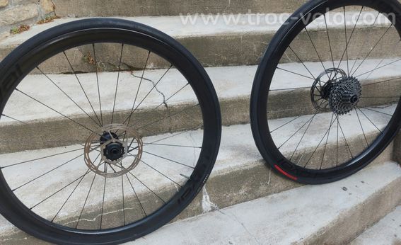 Roval C38 + cassette 12 v et disque sram + pneu - 3