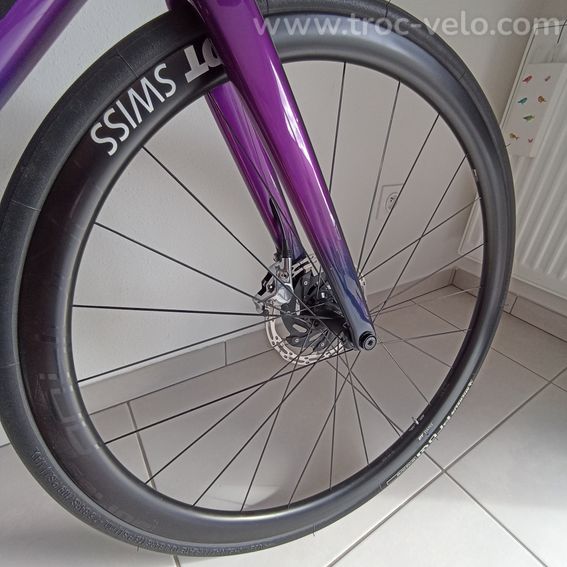 Lapierre Xelius haut de gamme ultra violet groupe, SRAM RED ETAP, roues DT SWISS PR 1400 SPLINE, - 9