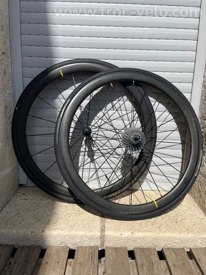 Roues mavic carbone