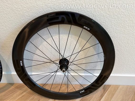 Paire de roues tubeless ENVE SES 5.6 avec disques Shimano Freehub. Moyeux Industry 9 de qualité. - 7