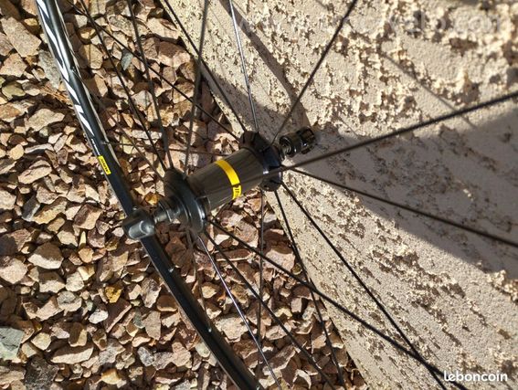 Roue avant Mavic Aksium - 3