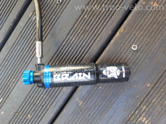 Amortisseur vtt fox kashima AVEC BRAIN déporté. - 8