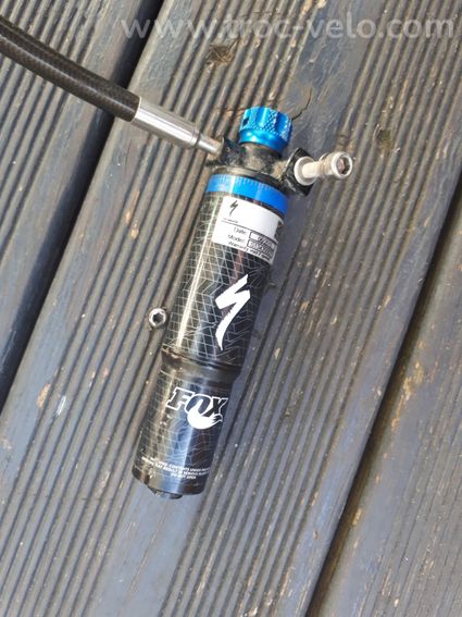 Amortisseur vtt fox kashima AVEC BRAIN déporté. - 9