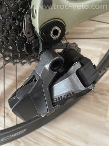 Vélo de route carbone GIANT DEFY ADVANCED TAILLE S (1.66 à 1.74m) - 2
