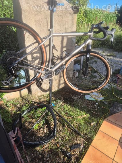 Monster Gravel Titane - ROBERT Frameworks RM1 - Taille L - SRAM AXS Mullet - 2