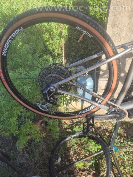 Monster Gravel Titane - ROBERT Frameworks RM1 - Taille L - SRAM AXS Mullet - 5