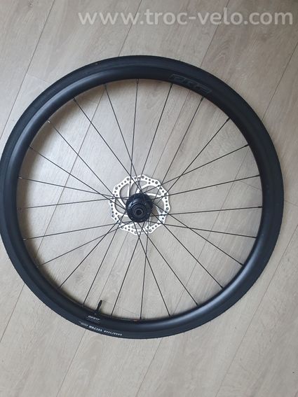 Pack Roues Giant P-R2 Disc 2024 – Prêt à rouler : Goodyear 4 Season & 12v - 2