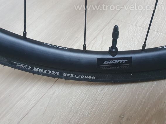 Pack Roues Giant P-R2 Disc 2024 – Prêt à rouler : Goodyear 4 Season & 12v - 7