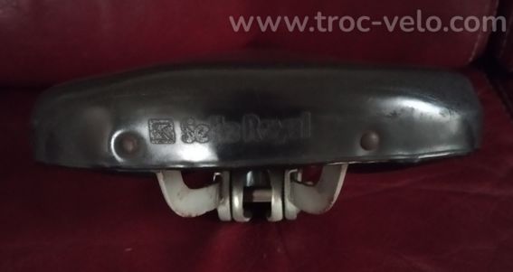 Selle Royal vintage noire 185 x 230mm en Bé
