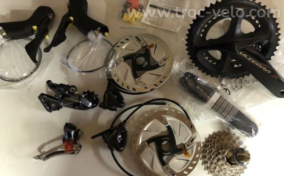 Ensemble Shimano Ultegra 2x11 v R8000 freinage sur disques