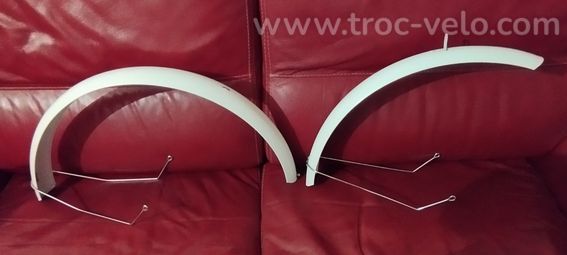 Garde-boue blanc 26" pouces vtc / vae / de 70mm en métal comme neuf - 2