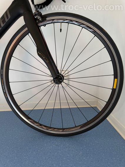 Specialized Roubaix SL4 Sport carbone Taille 56 Peu roulé - 3