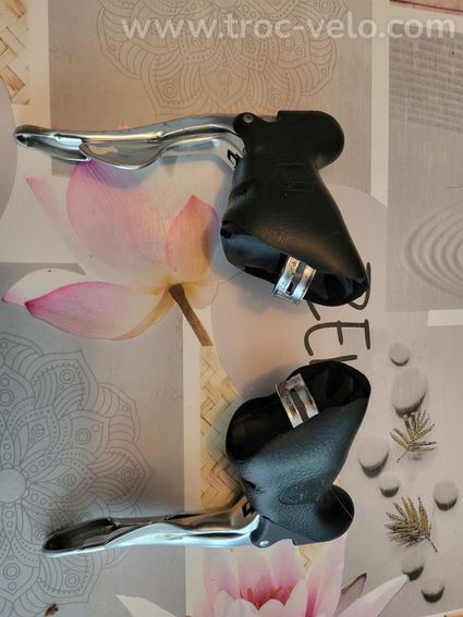 vend manettes Campagnolo véloce 3×9 - 2