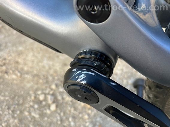 EPIC 8 PRO 2026 roues carbones DUKE - Flight Attendant - 10