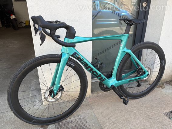Bianchi oltre comme