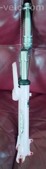Fourche vtt 26" pouces rose suspendue a disque ou patins en Bé - 3
