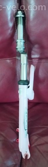 Fourche vtt 26" pouces rose suspendue a disque ou patins en Bé - 4