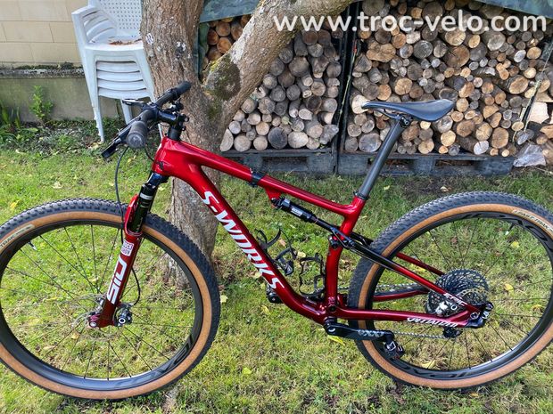 EPIC SWORKS 2021 TRES BON ETAT : 5000 €  - 2