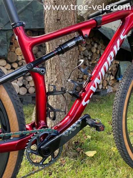 EPIC SWORKS 2021 TRES BON ETAT : 5000 €  - 3