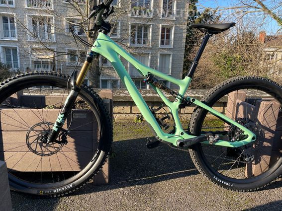 SPECIALIZED Stumpjumper PRO - 3