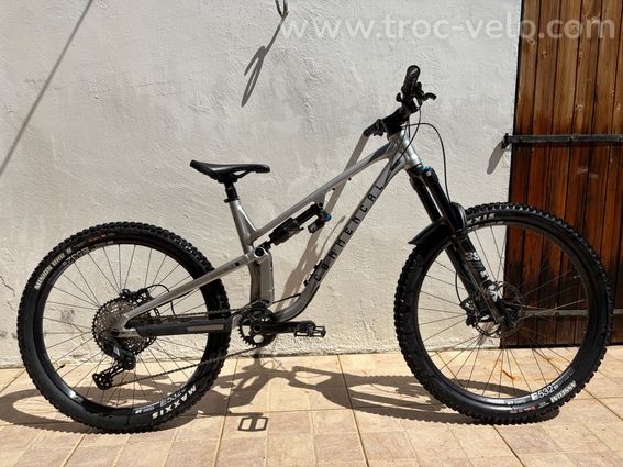 Commencal meta sx v5