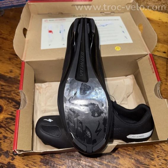 Chaussures de cyclisme sur route homme SPECIALIZED COMP RD BOA 42,5 EUROS / US 9,3 - 2