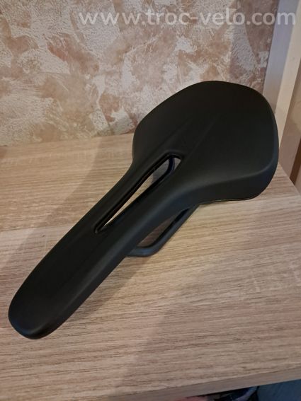 Vends selle antares vento r3 nack