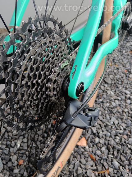 Rockrider race 740 taille L, FOX perf elite SC, freinage XT, sram GX - 5