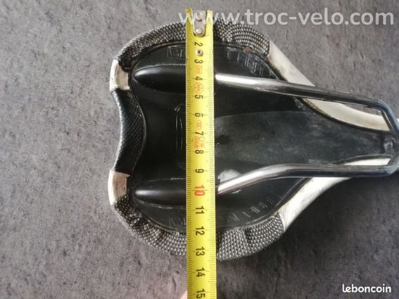 Selle ITALIA SLR CARBON FIBRE haut de gamme - 3