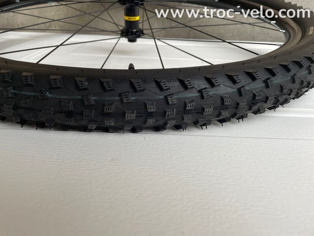 ROUES VTT MAVIC CROSSMAX DISC 6-TROUS 29" BOOST AVEC PNEUS  - 7