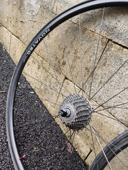 Roue Novatec R5 NOVATEC 響きわたる R5 カーボンディープ