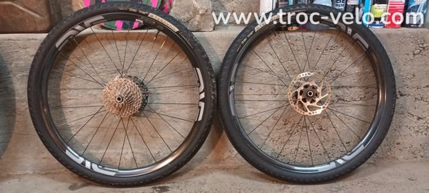 Paire de roues ENVE G27 carbone en 650B - 1