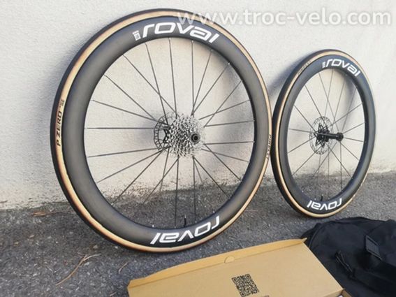 Roues ROVAL CLX 3 1305g (stickers blanc, choix) Remco evenepool 2026 - 10