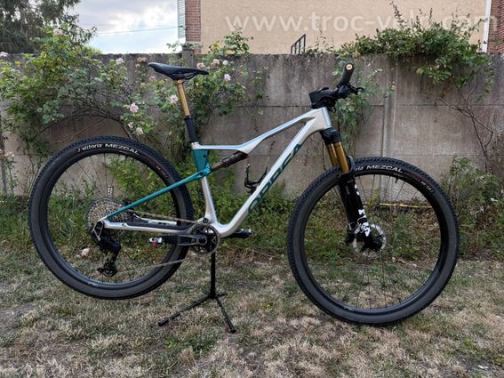 Orbea Oiz M-Team AXS 2026