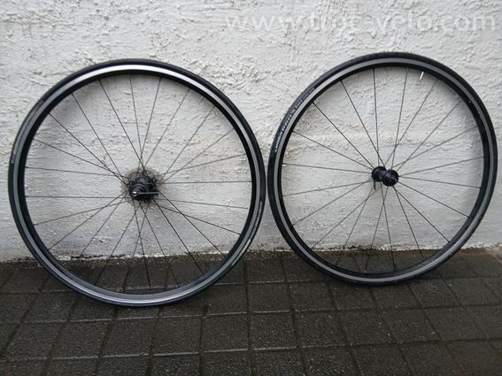 vends roues alpinswells  vendues sans les pneus et k7  - 2