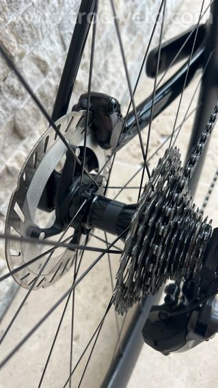 Trek Madone SL 7 8e Gen Ultegra Di2 12v Aeolus Pro 51 Gloss Dark Star Matte Deep Smoke 2026 - 6
