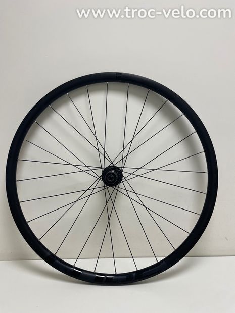 Cube roue arriere 700 disque 9v shimano  - 1