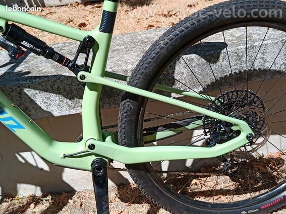 vtt santa cruz blur carbone Sram fligth attendant taille L - 8