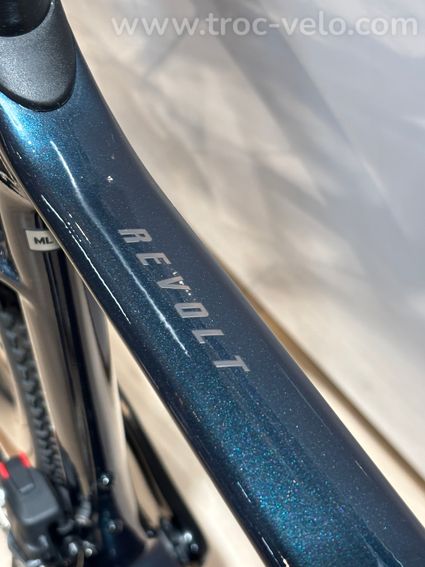 Giant Gravel Revolt Pro 1 - 2