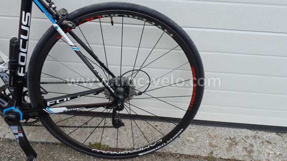 Vélo de route FOCUS izalco Max